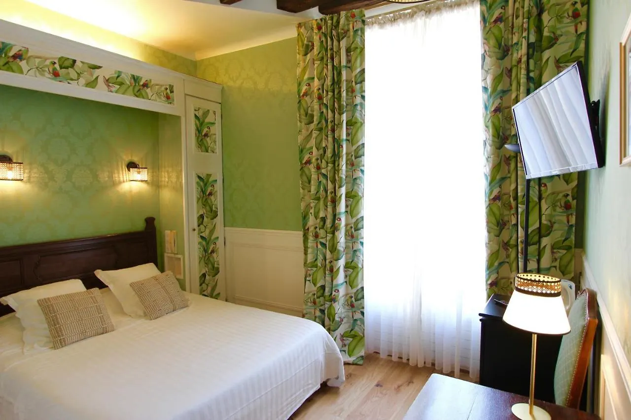 Hotel De La Bretonnerie Paris