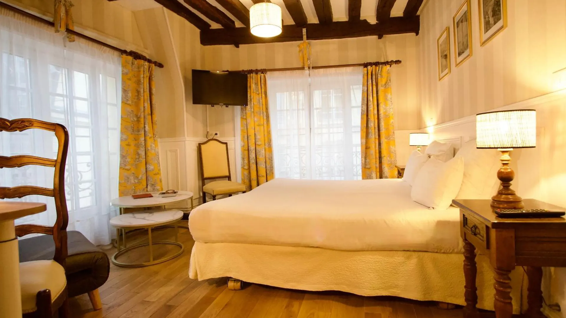 Hotel De La Bretonnerie Paris