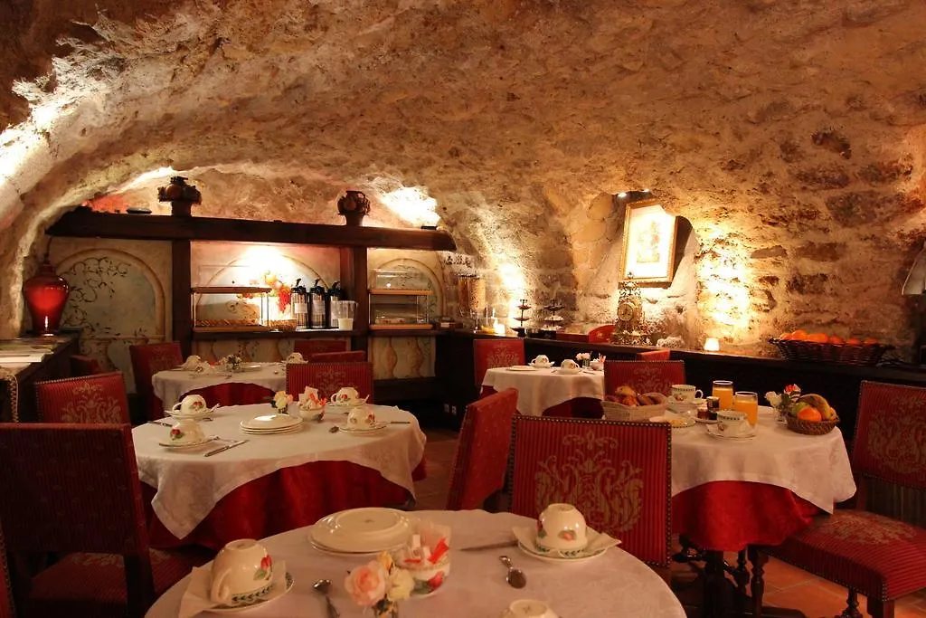 Hotel De La Bretonnerie Paris